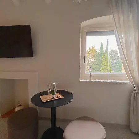 Bed & Breakfast The Com - Luxury In 4*